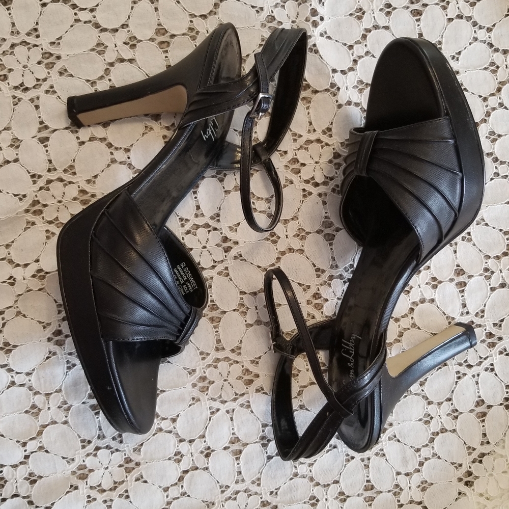 Sam & Libby Womens Strappy Heel